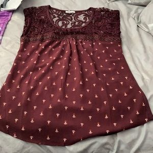 Women’s Maurices top size Medium